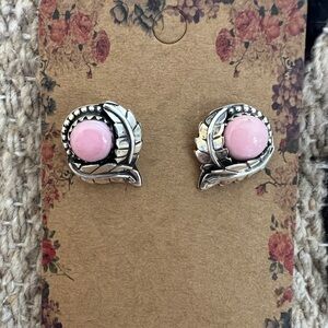❤️ Queen Pink Conch Stud 925 Floral Feather Earrings .72”L Navajo Southwestern